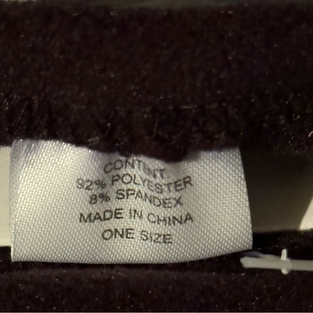Finger fuzz. Black Women's‎ Winter Fleece Gloves. Gripping one size.